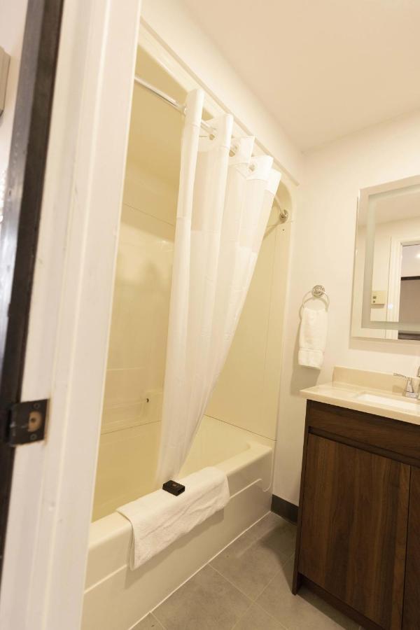 Motel 7 Inn & Suites Beresford Extérieur photo