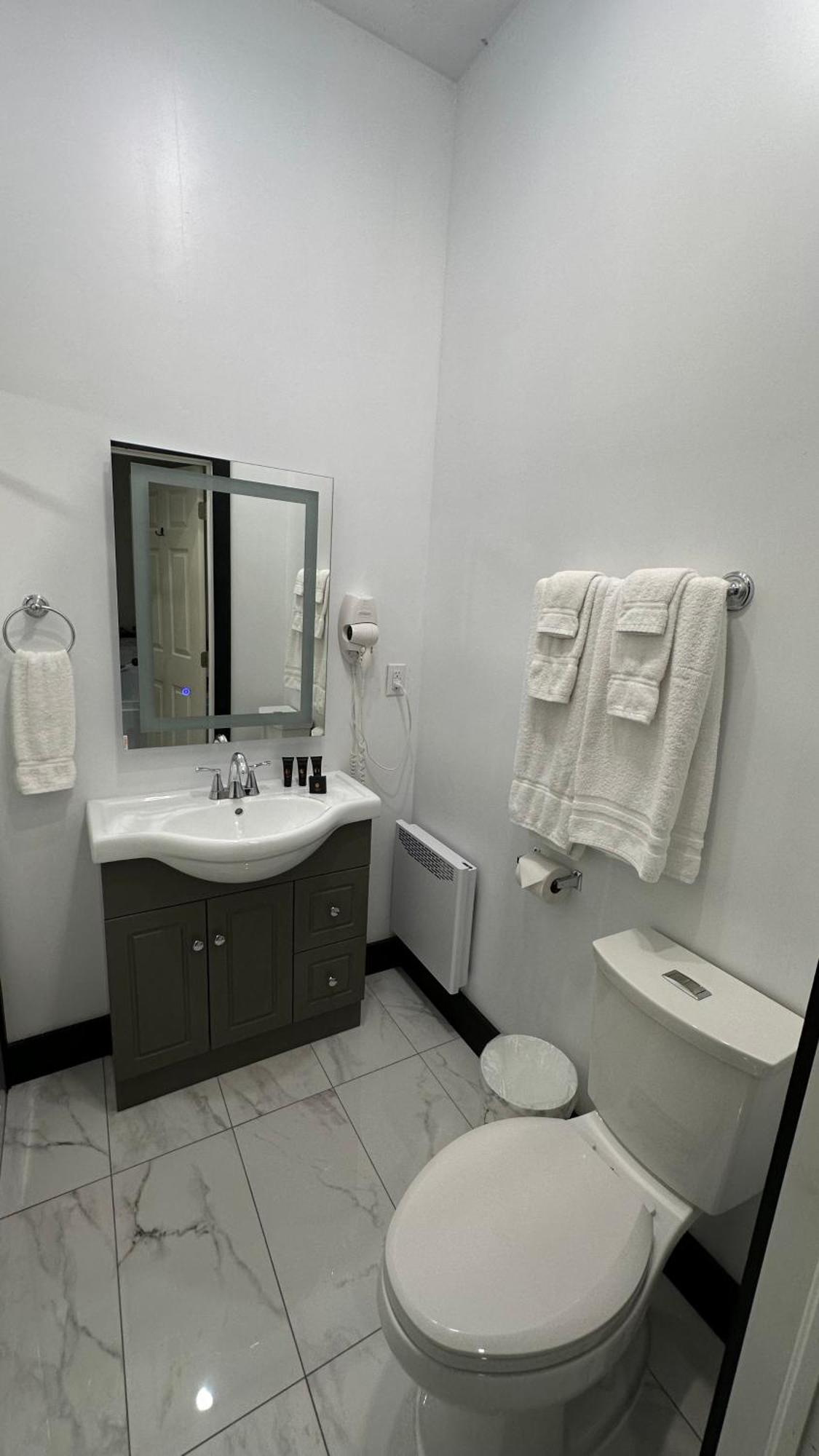 Motel 7 Inn & Suites Beresford Extérieur photo