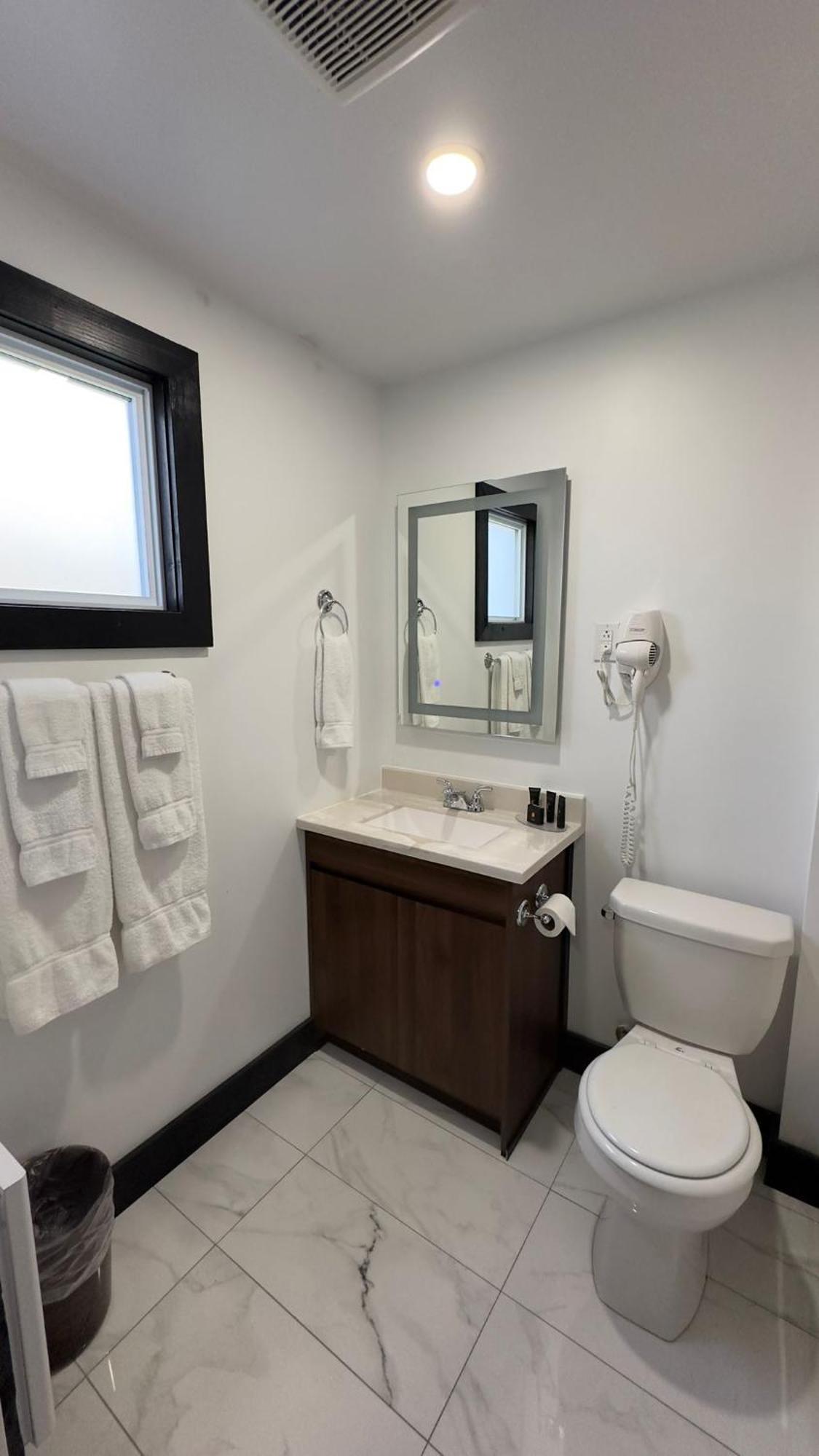 Motel 7 Inn & Suites Beresford Extérieur photo